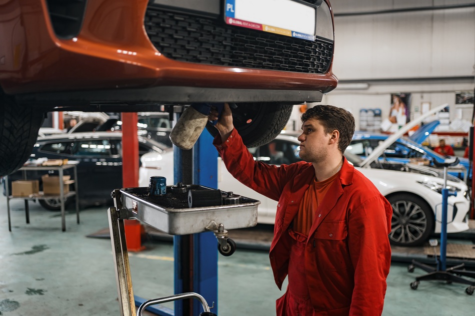 Wymiana oleju w autoryzowanym serwisie KIA w AS Motors